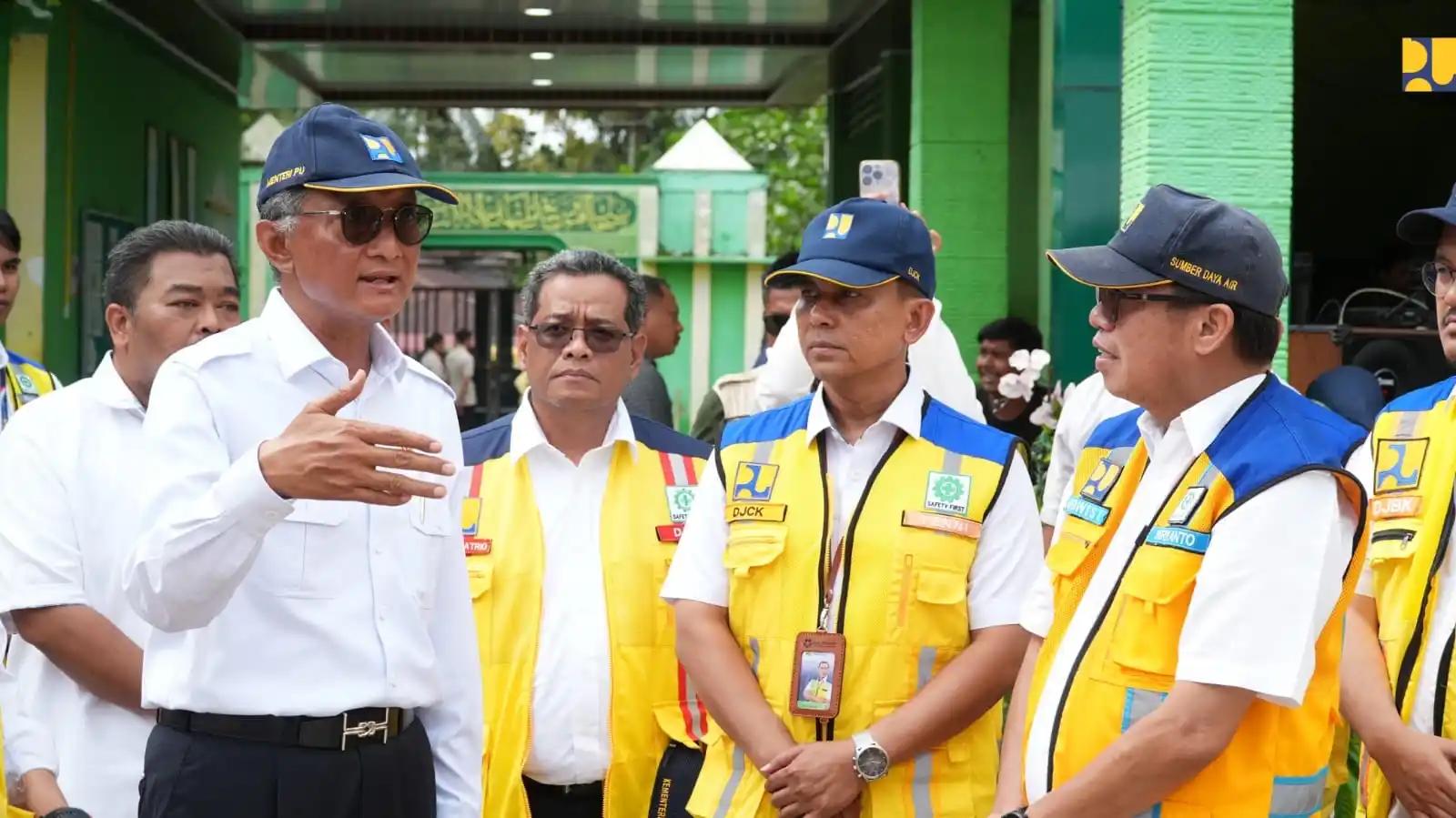 Menteri PU Langkat