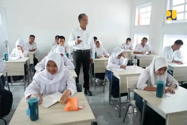 Menteri PU Tinjau SR di Bantul