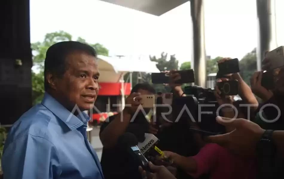 Mertua Menpora Dito, Fuad