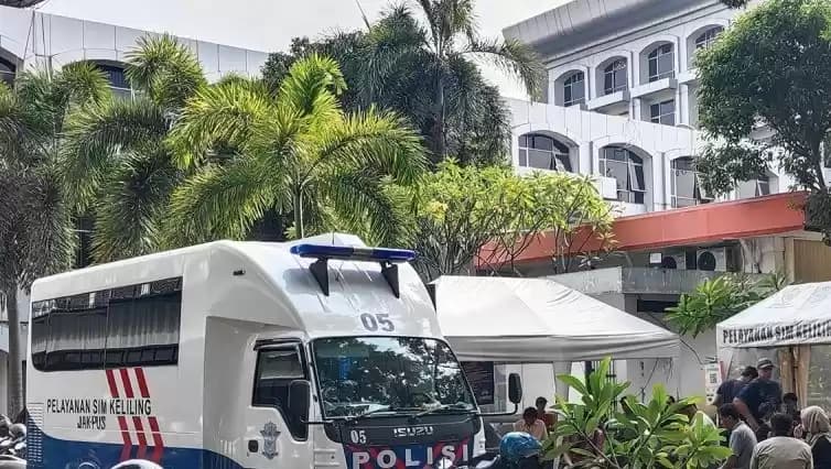 MobIl Layanan SIM Keliling