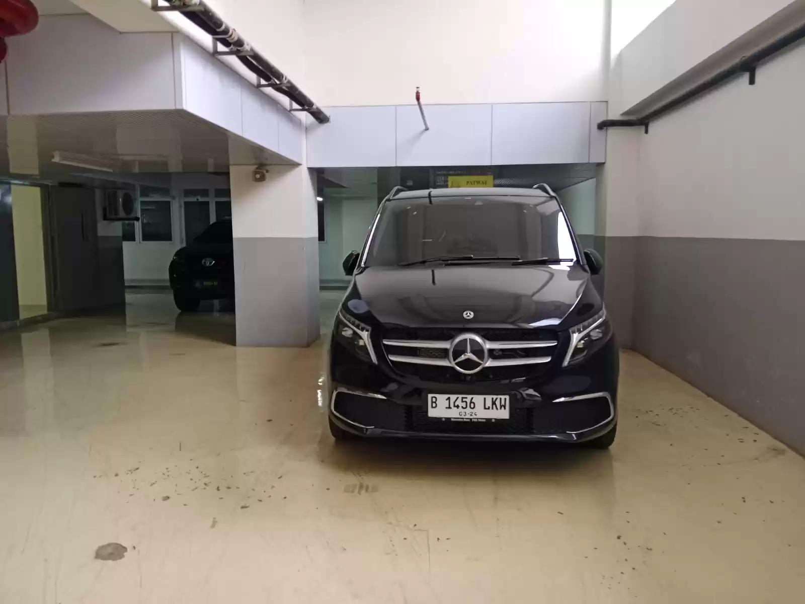 Mobil Mewah Terpakir Manis di Kejati DKI Jakarta, Imbauan Jaksa Agung Tak Diindahkan