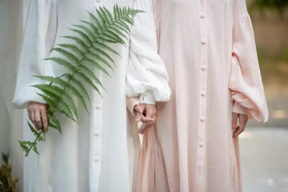 model tunik