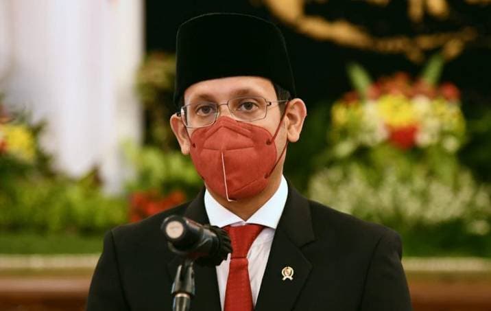 Mendikbud Nadiem Copot Gelar Guru Besar 2 Eks Pimpinan MWA UNS