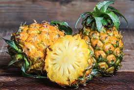 Nanas, Buah Tropis yang Kaya Khasiat