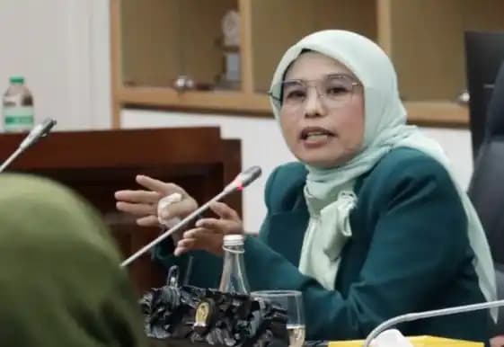 1.251 Dapur MBG Bermasalah, DPR Desak BGN Bentuk Lembaga Akreditasi Ketat