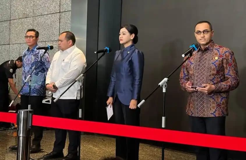 OJK bersama SRO dan Danantara