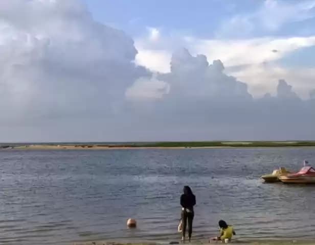 Pariwisata di pantai