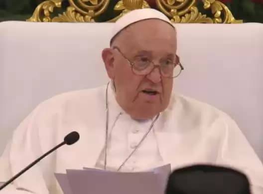 Paus Fransiskus ke GBK