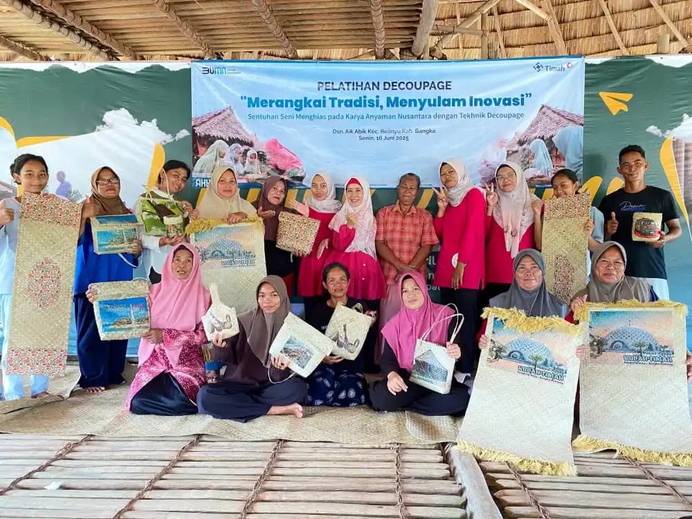 Pelatihan Decoupage