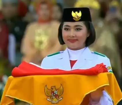 Pembawa baki Sang Saka Merah Putih, Livenia Evelyn Kurniawan