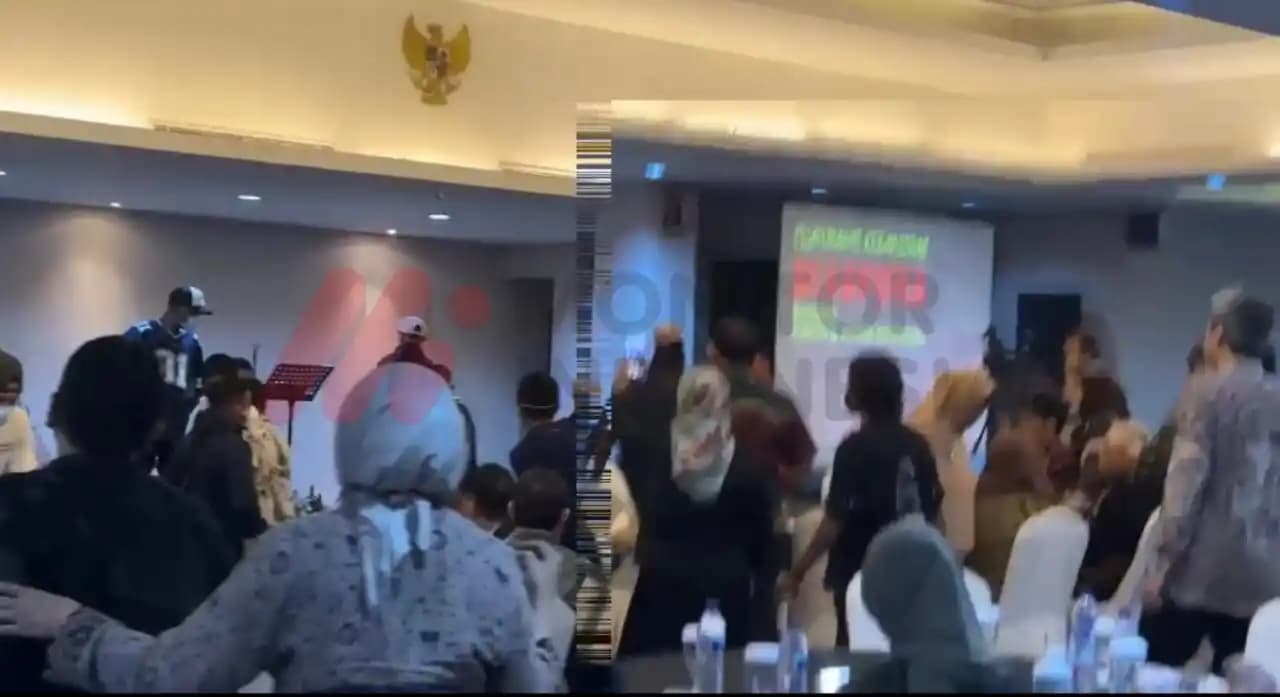 Pembubaran diskusi Forum Tanah Air