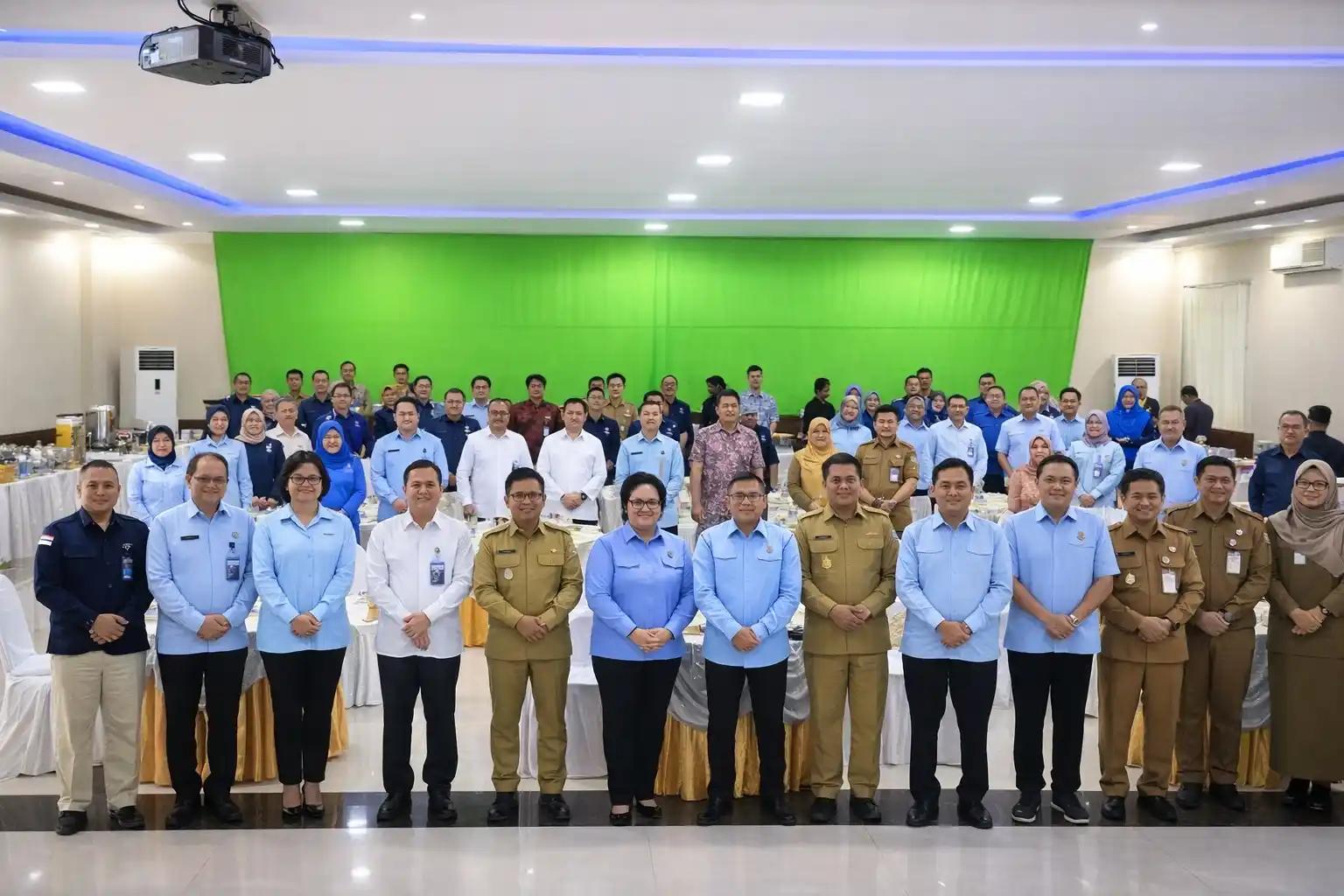 Pemerintah Kota Tangerang secara resmi mengambil alih pengelolaan jaringan pipa air bersih Wilayah III melalui BUMD air minumnya, Perumda Tirta Benteng