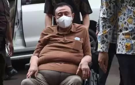 Pemilik PT Jembatan Nusantara Adjie