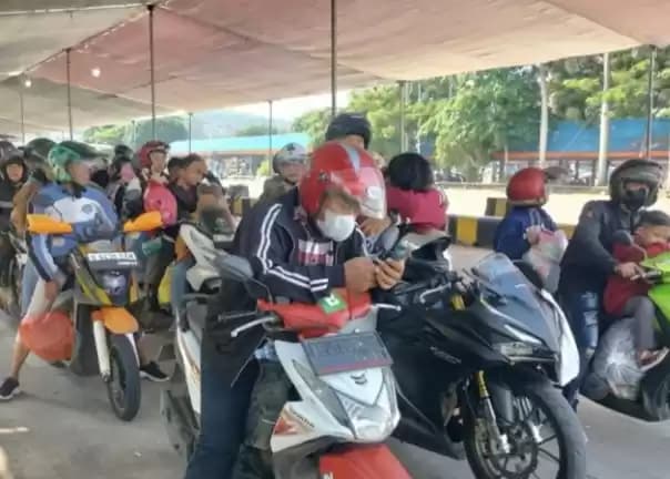Pemudik gunakan speda motor