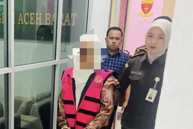 Penangkapan terhadap Eks Bendahara Pajak