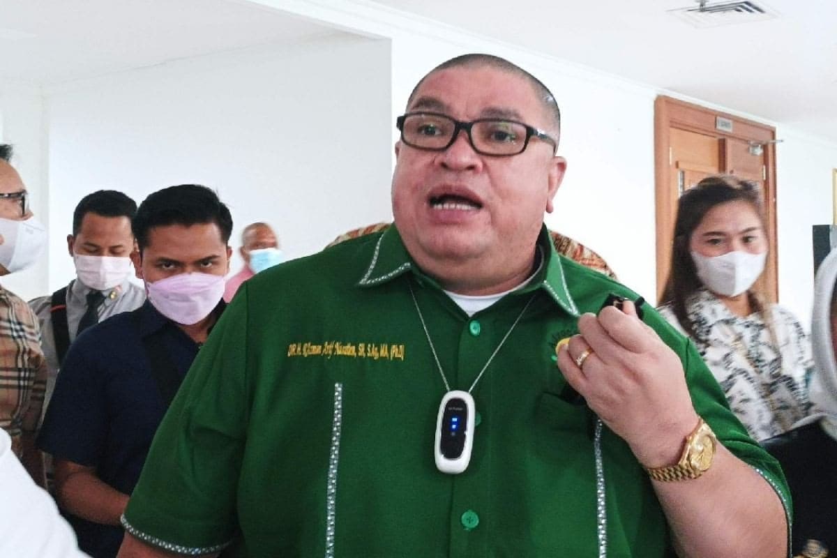 Razman Nasution Tetap Ngotot Ijazahnya Tak Bodong!