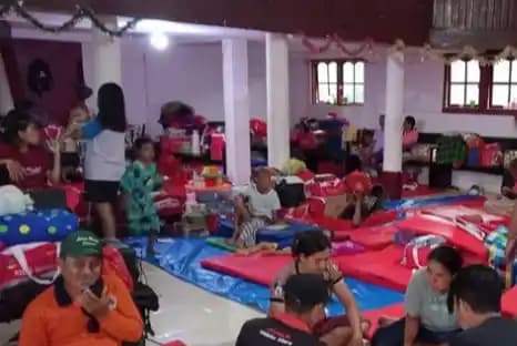 Pengungsi Gunung Ibu