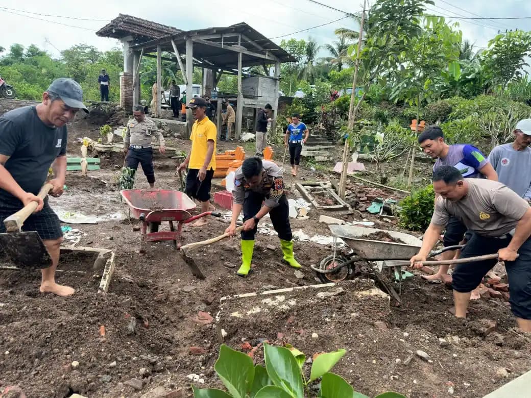 Perbaikan Kuburan Rusak