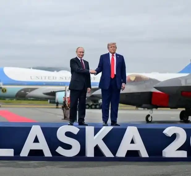 Pertemuan Presiden Rusia Vladimir Putin dan Presiden AS Donald Trump