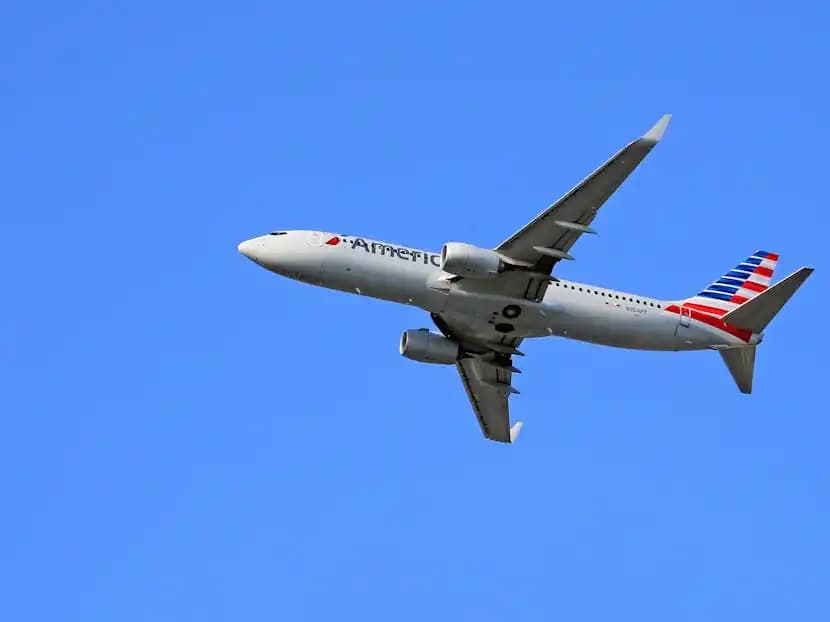 Pesawat American Airlines