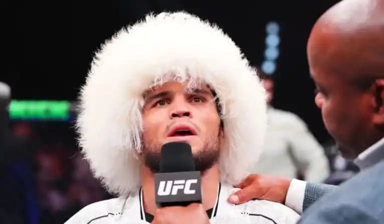 Petarung kelas batam UFC Umar Nurmagomedov