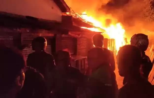 Petugas Pemadam Kebakaran Cianjur