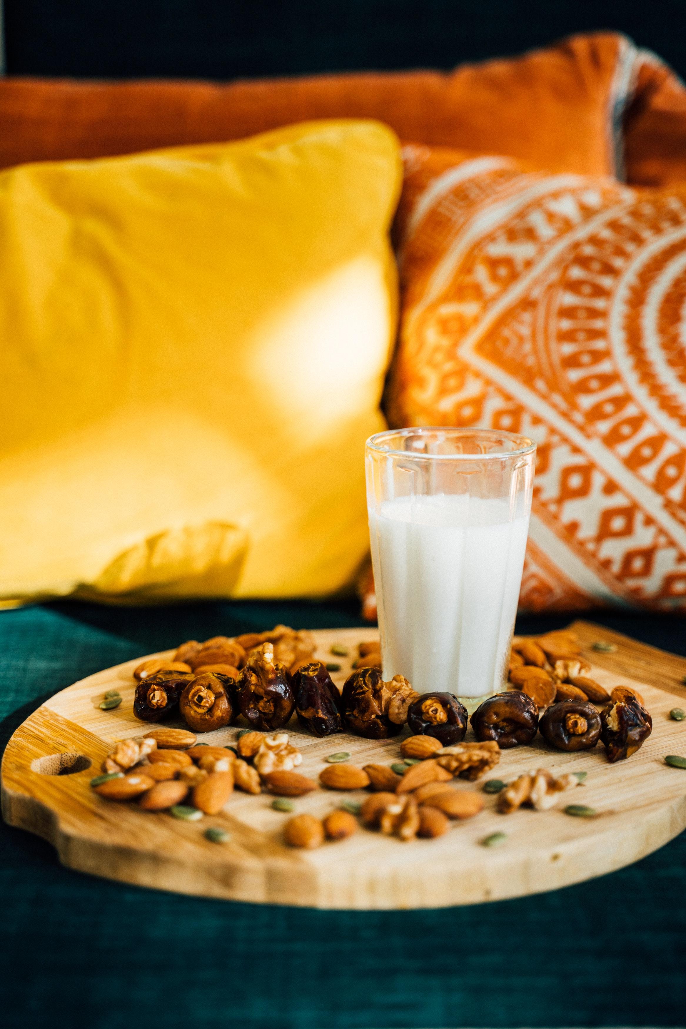 6 Minuman Pereda Asam Lambung