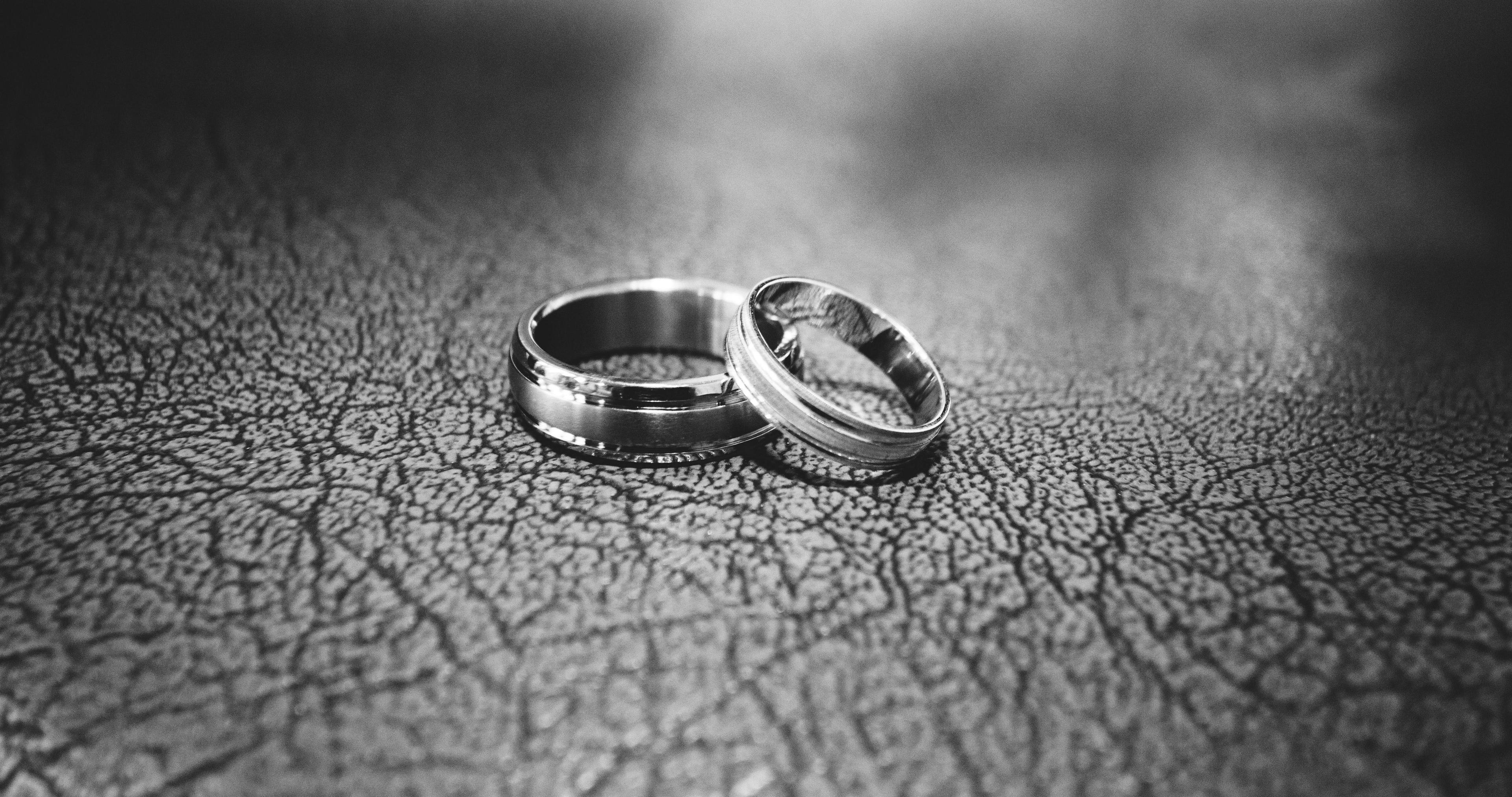 Hakim PN Jakut Sahkan Nikah Beda Agama