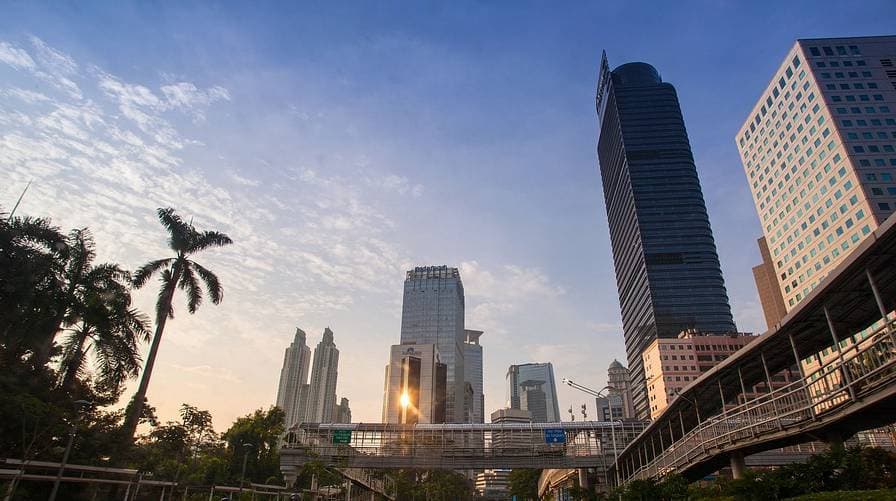 Prakiraan Cuaca BMKG: Denpasar Berawan, Medan Diguyur Hujan pada Jumat