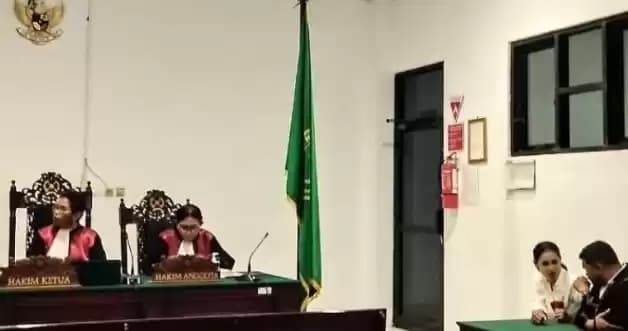 PN Ambon yang menghukum terdakwa selama empat tahun penjara