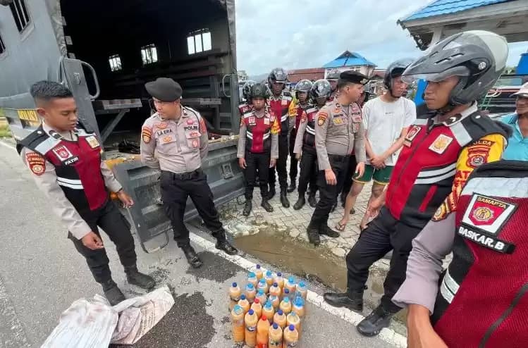 Polda Sultra Amankan Penjual Minuman Keras