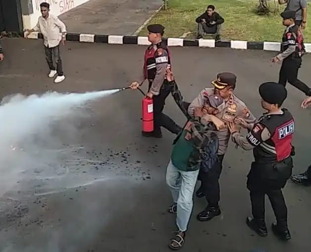 Polisi Tangkap Mahasiswa UMJ