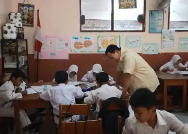 Prabowo Sidak Program MBG di SDN Kedung Jaya 1 Bogor, Jawa Barat