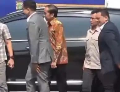 Presiden Jokowi saat Tiba di Polda Metro Jaya
