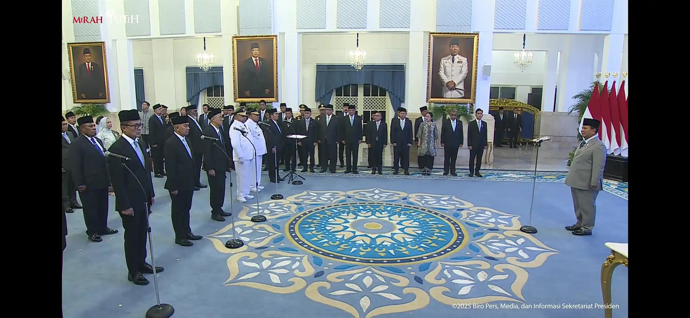 Presiden Prabowo melantik sejumlah pejabat di Istana Negara