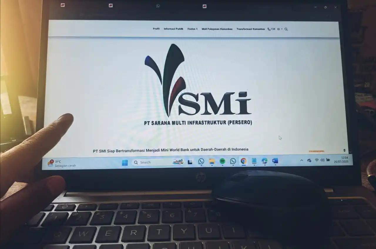 PT SMI