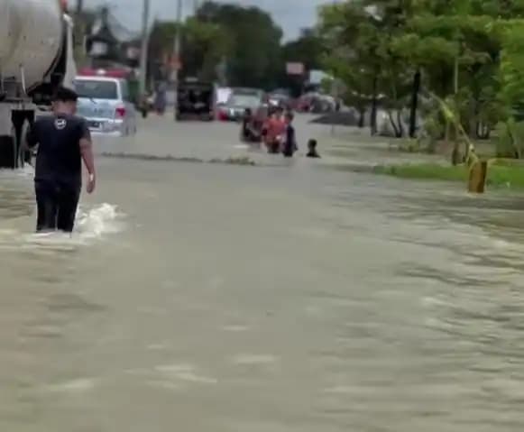 Puluhan desa di Kabupaten Grobogan, Jawa Tengah, terendam banjir hingga Selasa (17/2/2026)