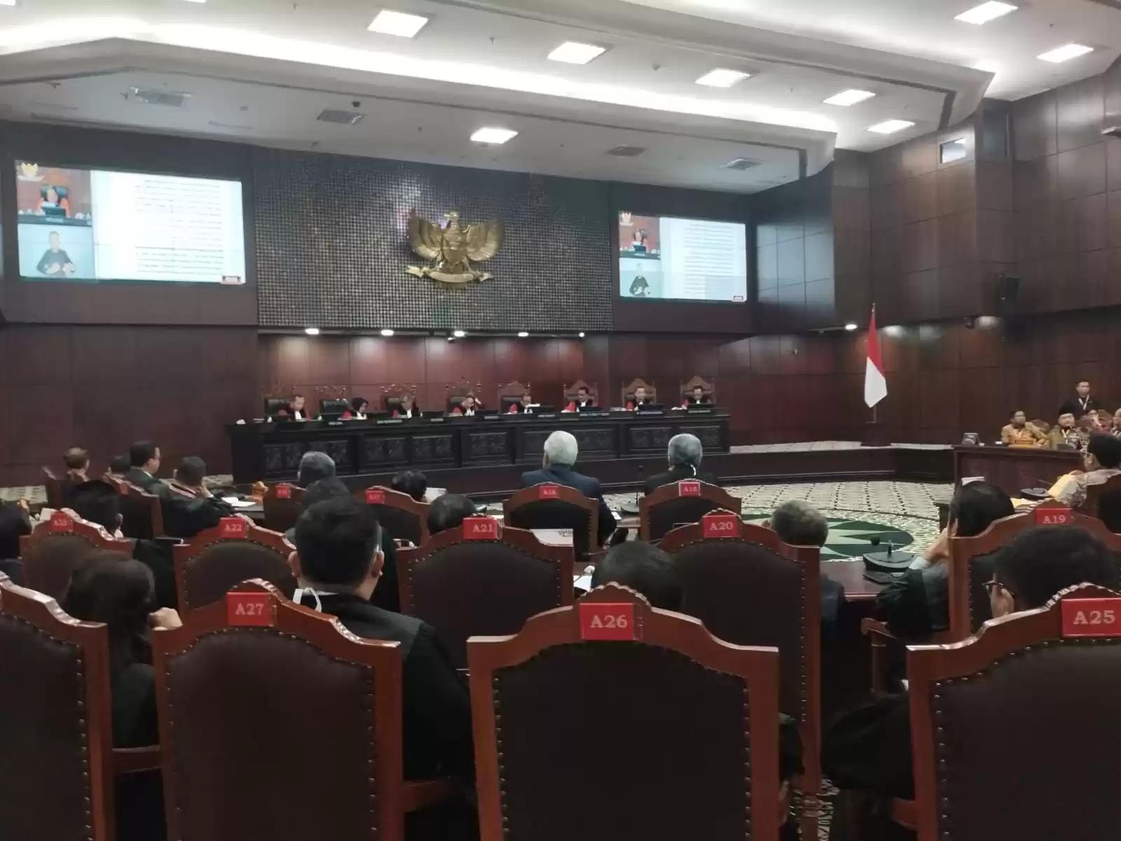 Putusan MK senin 22 2024