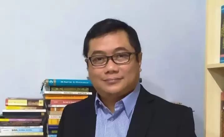 Rahmat Mulyana - Dosen/Associate Indef/Mantan Direksi BUMN/Komite Audit Sebuah BPR Syaria