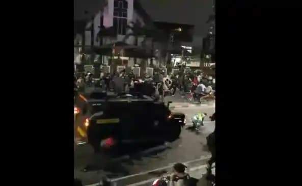 Rantis Brimob Tabrak Ojol