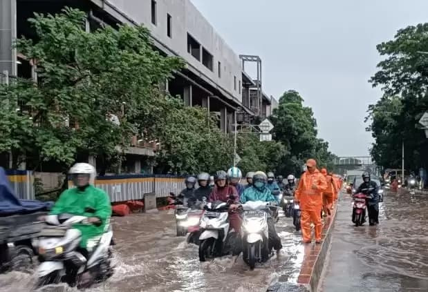 ruas jalan banjir