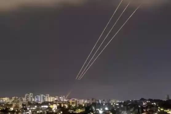 Rudal Iran serang Israel