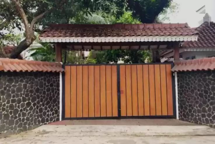 Rumah tempat Brigadir RAT diduga bunuh diri yang merupakan milik mantan Menteri Fahri Idris, Minggu (28/4/2024)
