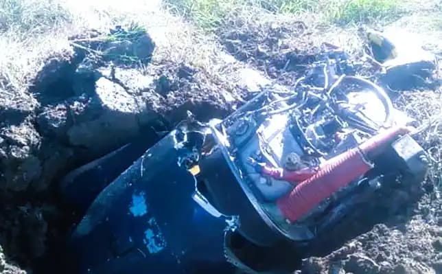 Salah satu bagian pesawat yang jatuh