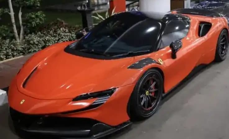 Salah satu mobil mewah hasil sitaan terkait dengan kasus dugaan suap putusan perkara di PN Jakpus