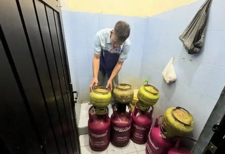 Sebagian barang bukti yang diamankan oleh pihak Ditreskrimsus Polda Metro Jaya di jalan Lurah Disah