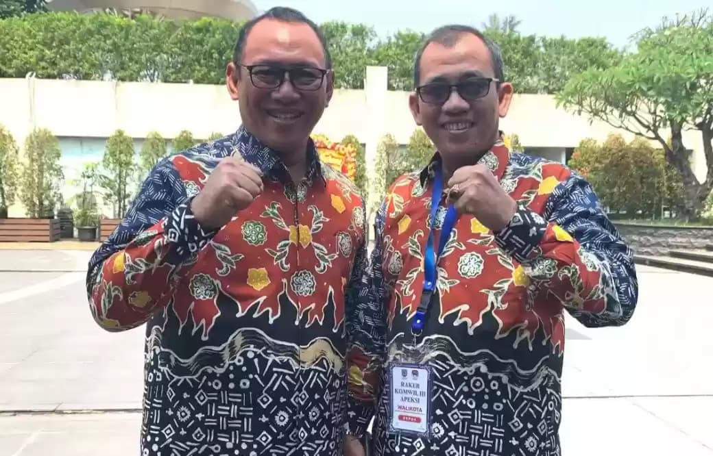 Sebelah Kiri, Asisten Daerah III Propinsi Jawa Barat Foto Bersama, Asisten II Kota Bekasi, Inayatullah