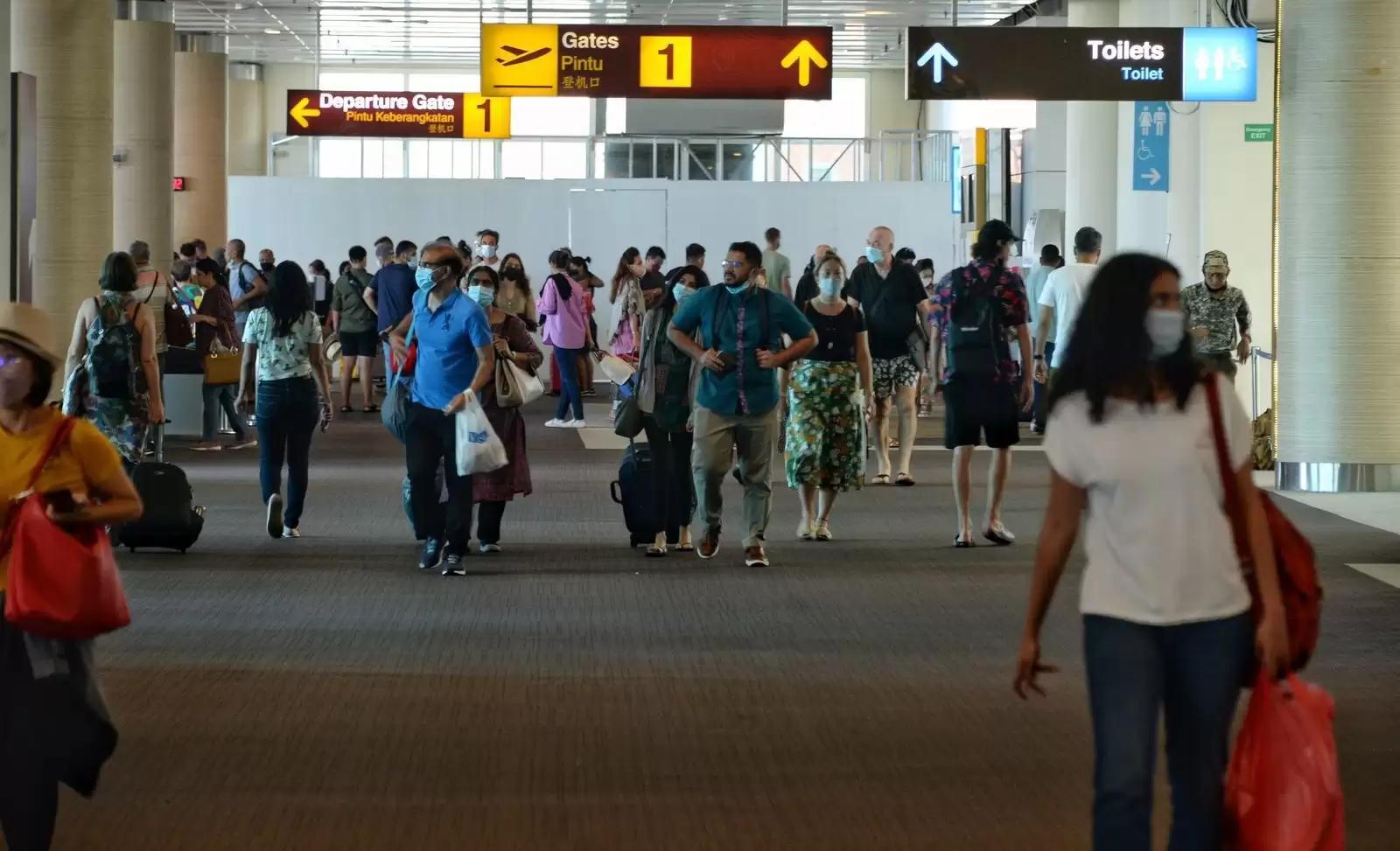 Sejumlah Pengunjung Bandara (Foto: Kemenhub)