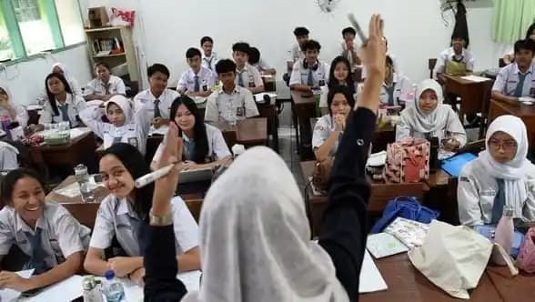 Sejumlah Sekolah Berlakukan Pembelajaran Daring