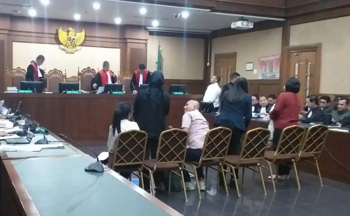 Sidang perkara dugaan suap perintangan penyidikan terkait kasus korupsi ekspor crude palm oil (CPO)